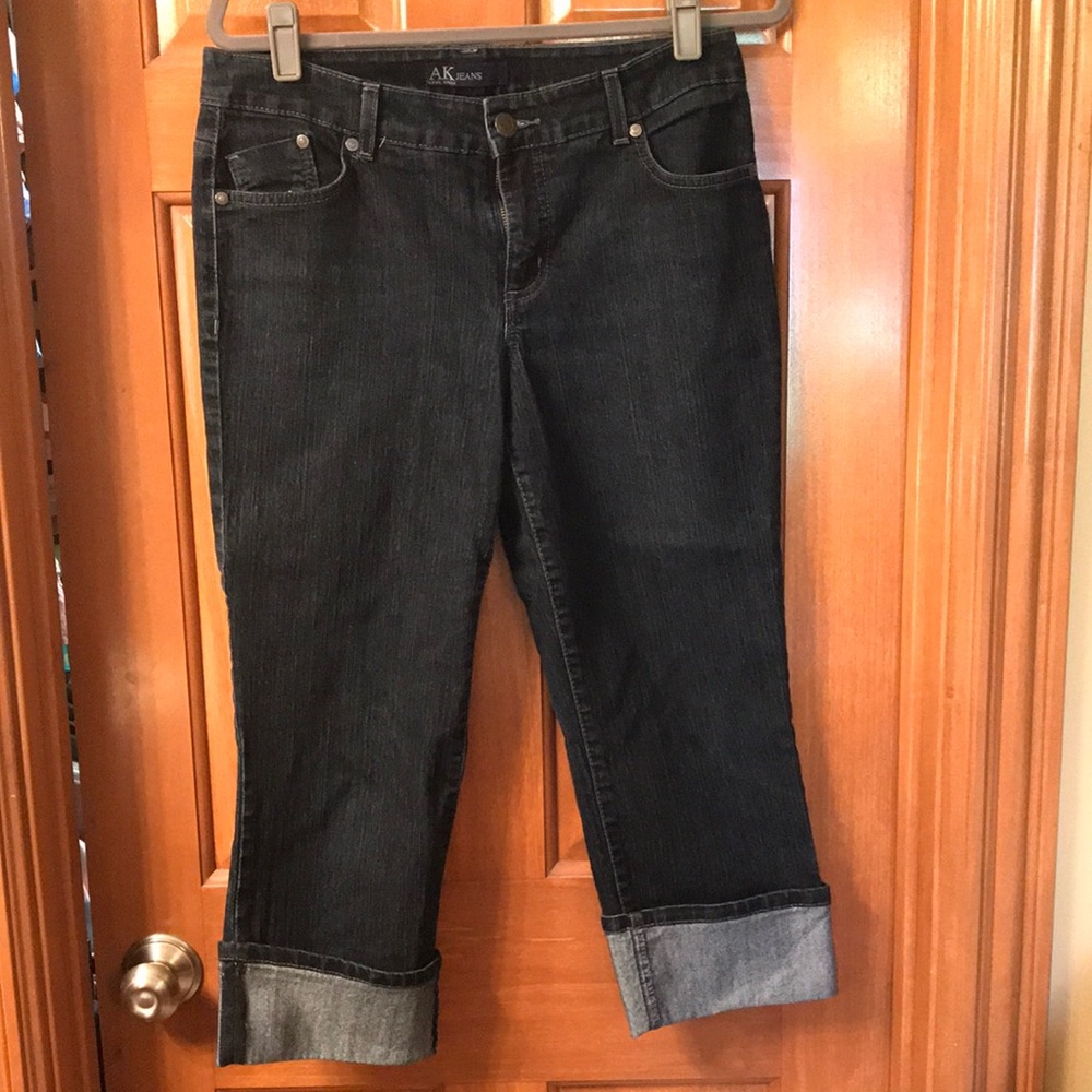Anne Klein dark denim cuffed capris, excellent condition!